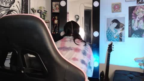 Molly online show from 8, 3, 2025