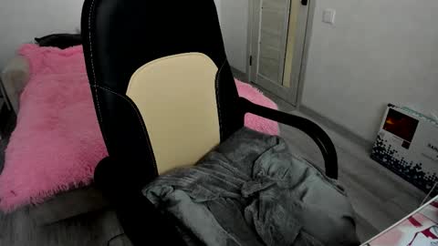 Snapshot of molly_sweetbaby chatting on 27, 9, 2025 Ill tell you when were private online show from 27, 9, 2025