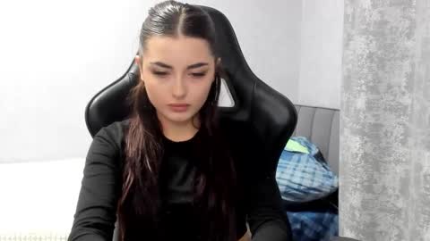 Molly online show from 19, 11, 2025