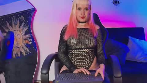 mollycb online show from 3, 6, 2026