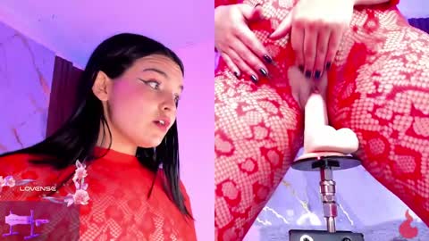 Snapshot of mollylewis18 chatting on 27, 4, 2026 New girl Emily Valentina Michelle online show from 27, 4, 2026