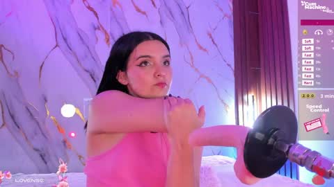 Snapshot of mollylewis18 chatting on 4, 5, 2026 New girl Emily Valentina Michelle online show from 4, 5, 2026