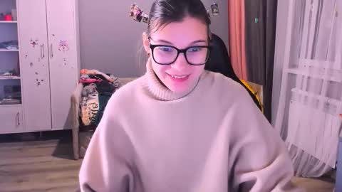  KIRA  online show from 16, 12, 2025