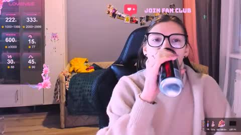  KIRA  online show from 18, 12, 2025