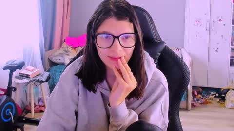  KIRA  online show from 26, 5, 2026
