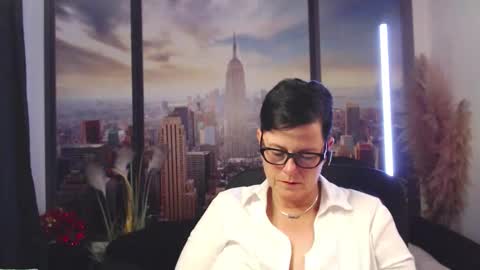 MollySun Nina Randmann online show from 18, 9, 2025