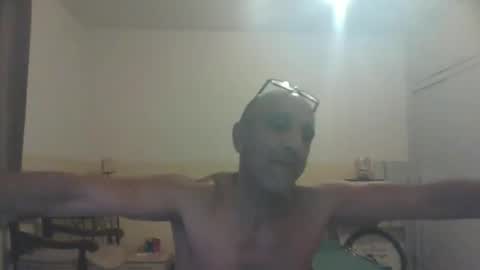 moment71200 online show from 3, 1, 2025