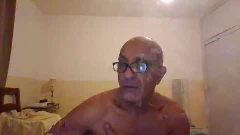 moment71200 online show from 7, 11, 2025