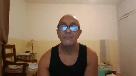 moment71200 online show from 27, 11, 2025