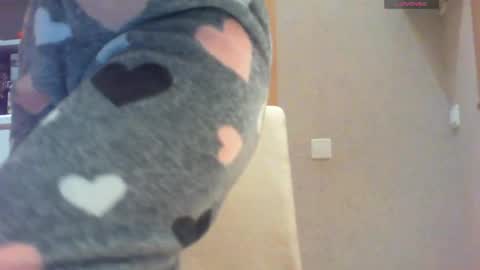 Snapshot of momentbeforedown chatting on 28, 12, 2024 Hailey online show from 28, 12, 2024