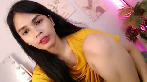 MOMIKHEM online show from 29, 5, 2026