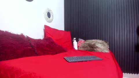 Snapshot of mommy_huge_ass chatting on 28, 7, 2026 Victoria online show from 28, 7, 2026