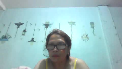 Snapshot of momshe_sweet chatting on 1, 8, 2026 momshe_sweet online show from 1, 8, 2026