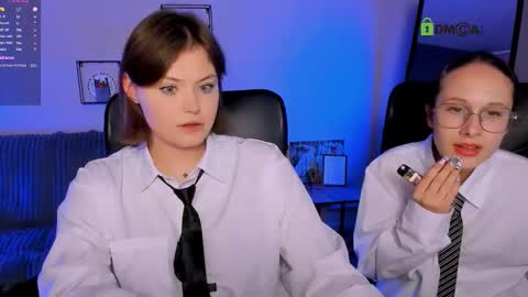 Mona  online show from 3, 10, 2025