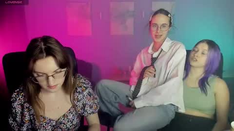 Mona  online show from 19, 2, 2026