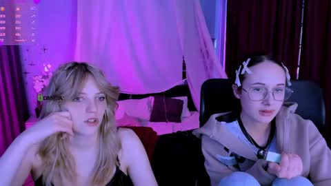 Mona  online show from 15, 4, 2026