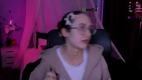 Mona  online show from 21, 4, 2026