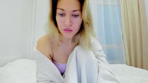 Mona online show from 5, 12, 2025