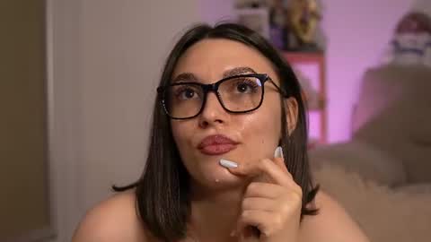 Snapshot of mona_lisss chatting on 28, 7, 2026 Mona Lisss online show from 28, 7, 2026