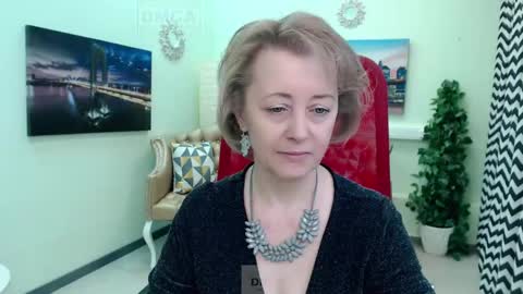 Snapshot of mona_w chatting on 25, 4, 2026 Mona online show from 25, 4, 2026