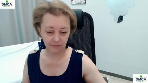 Snapshot of mona_w chatting on 10, 5, 2026 Mona online show from 10, 5, 2026
