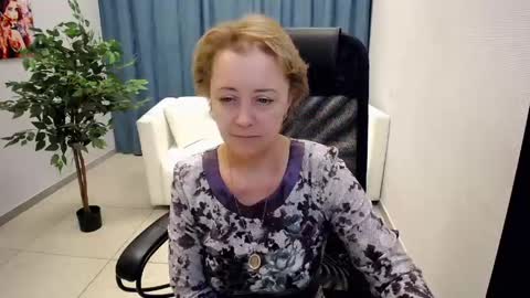 Snapshot of mona_w chatting on 3, 6, 2026 Mona online show from 3, 6, 2026