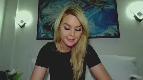 Snapshot of moni_ chatting on 29, 9, 2025 Monica online show from 29, 9, 2025