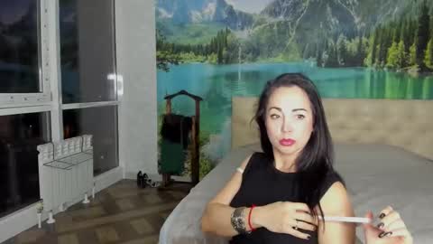 monica_weisss online show from 3, 1, 2025