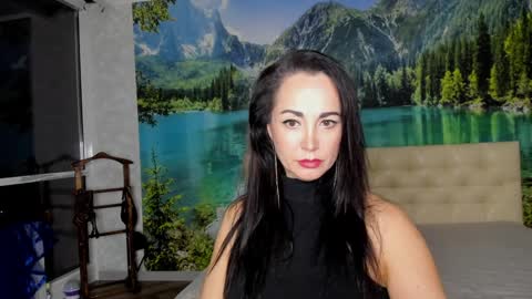 monica_weisss online show from 16, 1, 2025