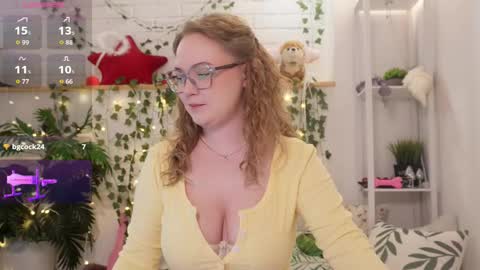 monicaasis online show from 21, 9, 2025