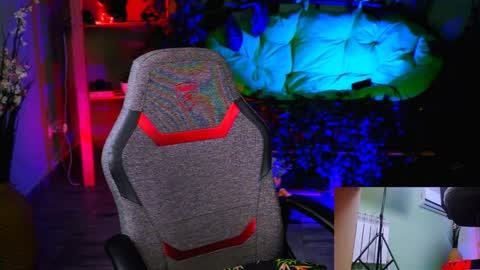 Monika online show from 31, 1, 2025