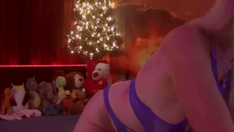 Monika    online show from 28, 12, 2024