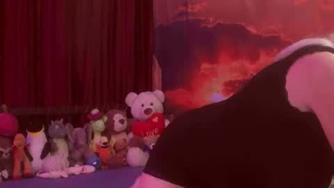 Monika    online show from 26, 10, 2025