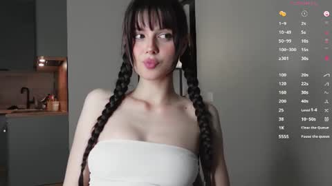 Monika online show from 9, 7, 2026