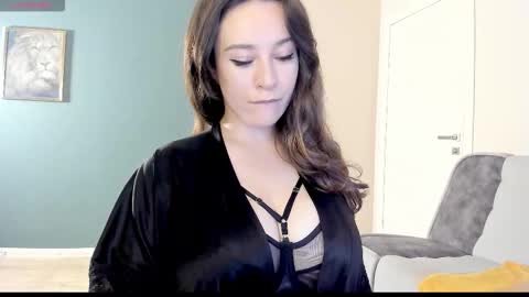 Snapshot of monika_style chatting on 7, 10, 2025 Monika online show from 7, 10, 2025