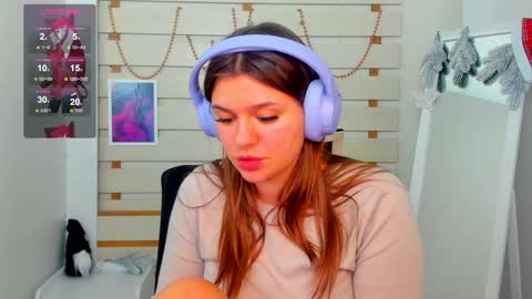 Monika online show from 2, 1, 2025