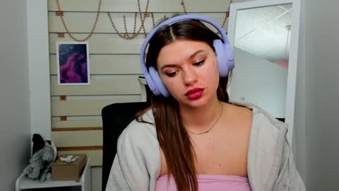 Monika online show from 19, 1, 2025