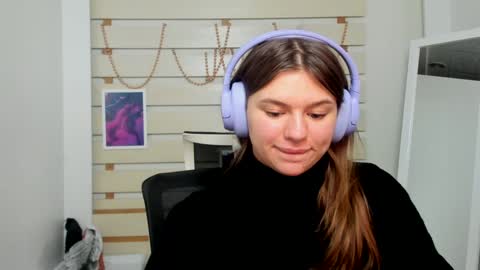 Monika online show from 8, 2, 2025