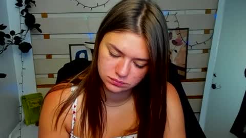 Snapshot of monika_youu chatting on 24, 6, 2026 Monika online show from 24, 6, 2026