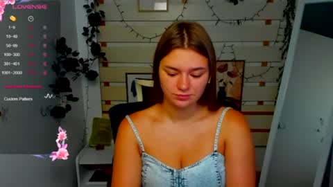 Snapshot of monika_youu chatting on 20, 7, 2026 Monika online show from 20, 7, 2026