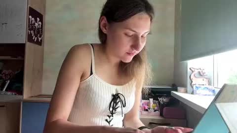 Snapshot of monikakotts chatting on 18, 7, 2026 Mia online show from 18, 7, 2026