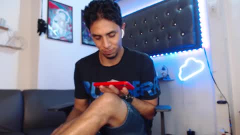 Snapshot of monkey_uchiha77 chatting on 24, 2, 2025 simon dice online show from 24, 2, 2025