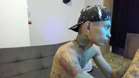 monkeyd_66 online show from 15, 12, 2024