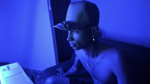 monkeyd_66 online show from 30, 12, 2024