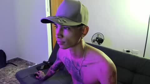 monkeyd_66 online show from 4, 1, 2025