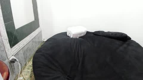 monkeyd_66 online show from 28, 1, 2025