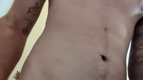 Snapshot of monrod2517 chatting on 2, 1, 2025 monrod2517 online show from 2, 1, 2025