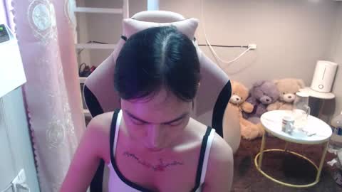 ELYSE A SIMPLE GIRL online show from 10, 9, 2025