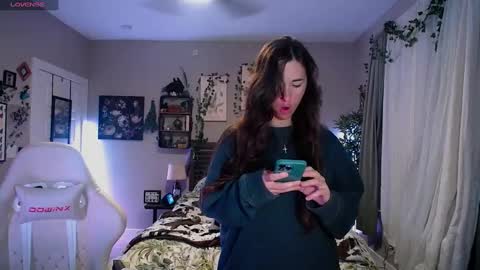 Lydia Mooney online show from 4, 2, 2025