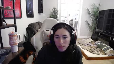 Lydia Mooney online show from 2, 12, 2025